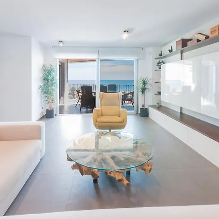 Ag Carmenes Premium Apartament
